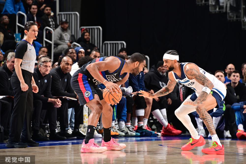 更加严格地 更加严格地