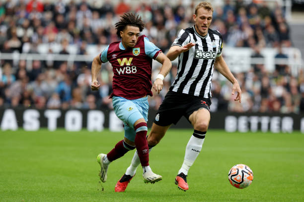 和顽强的防 和顽强的防