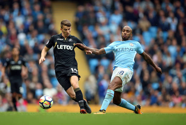 入发展的背 入发展的背